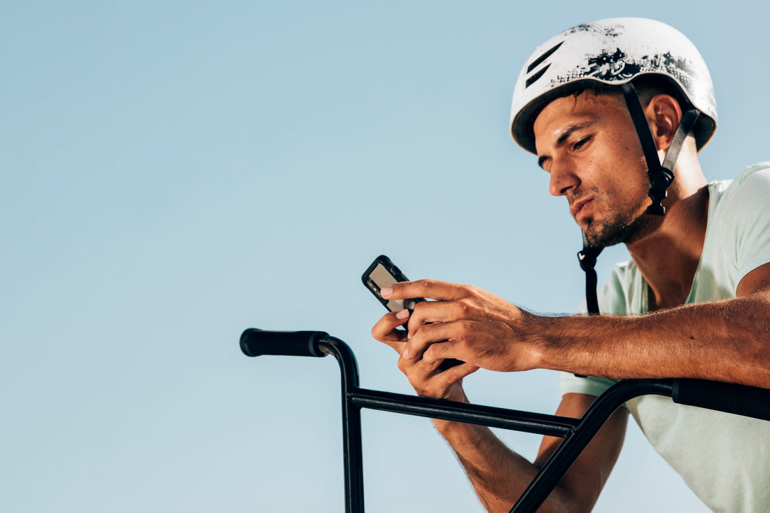 Guide d'Achat : Compatibilité Universelle ou Spécifique? Choisir le Meilleur Support Téléphone Vélo selon votre Pratique (VTT, Route, Ville)