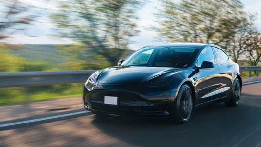 Le Guide Ultime des Fixations pour Tesla (Model Y/3) et 4x4 (Toyota Land Cruiser) : Zéro Dommage, Robustesse Maximale