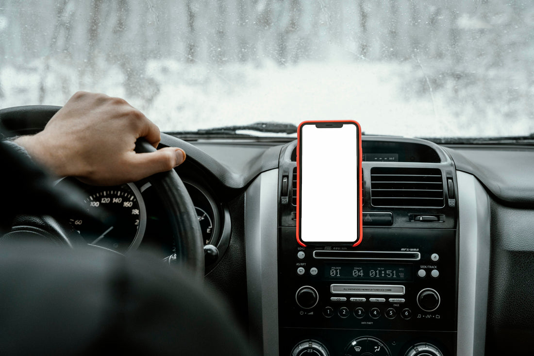 Qi2, 15W et Refroidissement Actif : Pourquoi votre Support Téléphone Voiture Doit Gérer la Chaleur en 2025